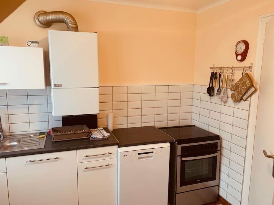 Grand Appartement Au Calme 2 Chambres 坎佩尔 外观 照片